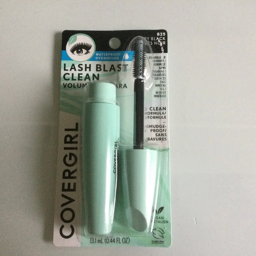 Covergirl Lash Blast Clean Volume Waterproof Mascara in Very Black